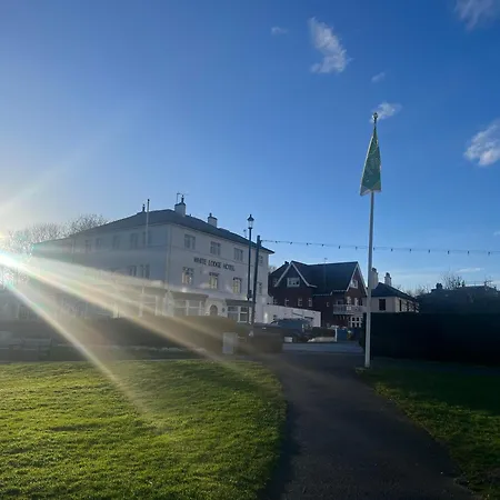 8 At 19 Brooklands * Filey