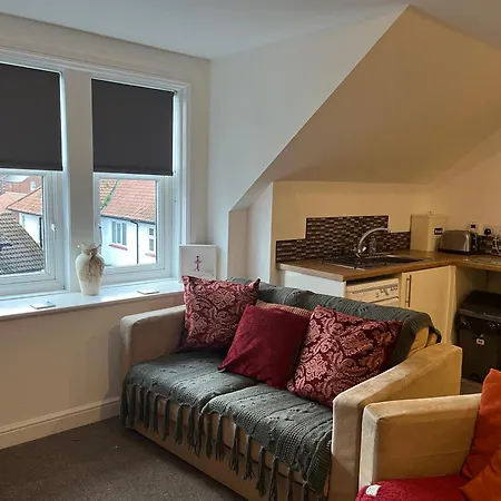 8 At 19 Brooklands